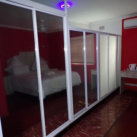 Khaya B&B Mandalay เคปทาวน์ ภายนอก รูปภาพ